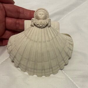 Vintage Margaret Furlong creamy white angel ornament with flower garland